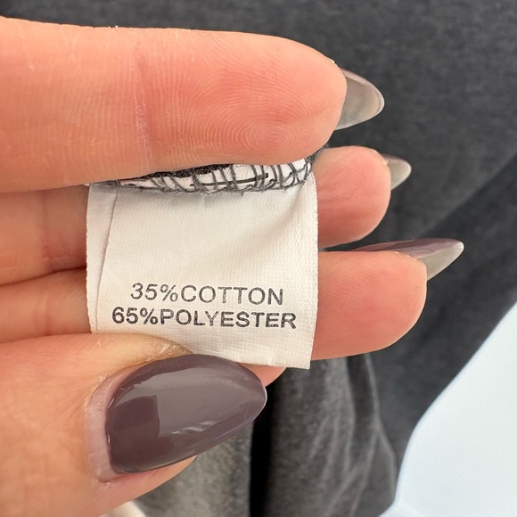 Woman’s Gray Short Sleeve Mom Tee by Chictino Size Medium - Picture 4 of 4